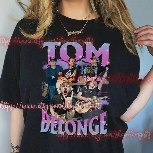 Vintage Tom DeLonge Hoodie, Blink 182 Graphic Tee, 90s Sweatshirt