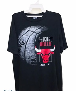 Vintage Style Chicago Bulls T Shirt Hoodie Sweatshirt Gifts for Fans
