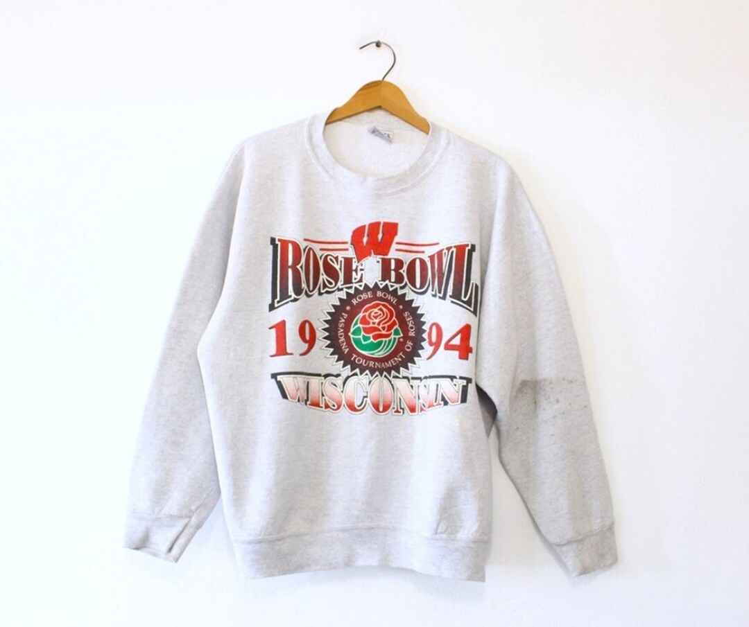 Vintage Style University of Wisconsin Badgers Rose Bowl Sweatshirt, Badgers T-shirt, Wisconsin Crewneck, Gifts For Fans